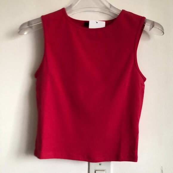 NWT Forever 21 Fuchsia Pink Cutout Back Stretch Tank Top Cropped Small - Picture 2 of 4